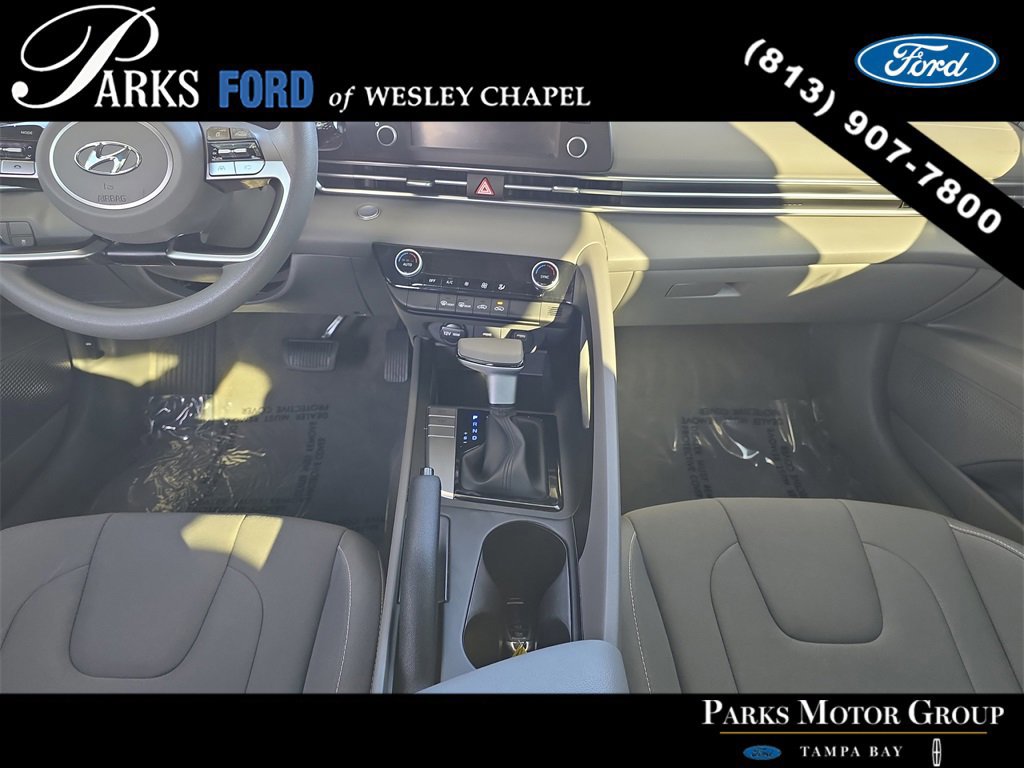 Used 2023 Hyundai Elantra SEL image 11