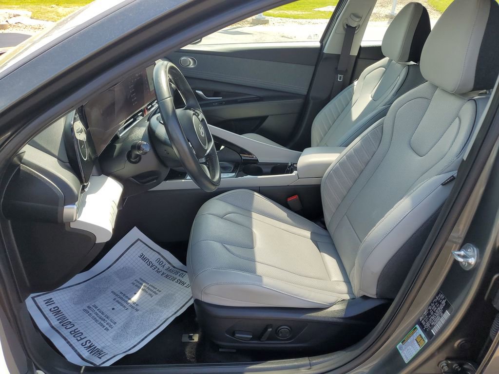 Used 2024 Hyundai Elantra Limited FWD image 12