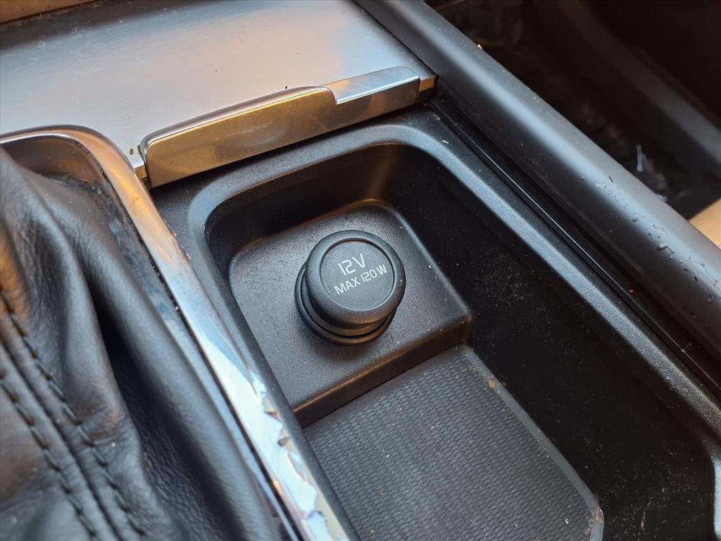 Used 2018 Volvo XC90 T6 Momentum w/ Convenience Package image 7