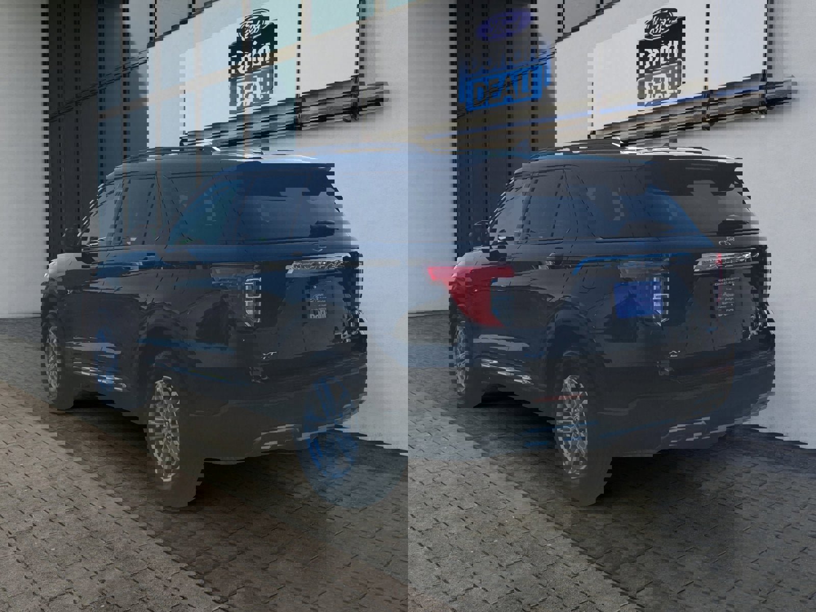 Certified 2023 Ford Explorer XLT w/ Equipment Group 202A image 3