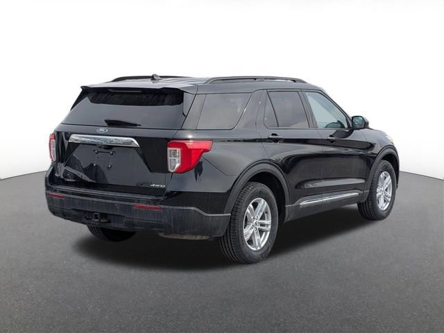 Certified 2023 Ford Explorer XLT w/ Class IV Trailer Tow Package image 3
