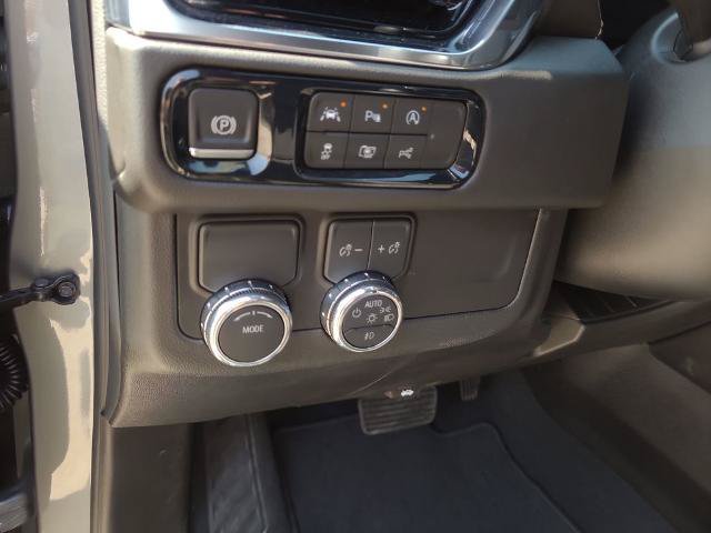 Used 2026 GMC Yukon Elevation RWD image 26