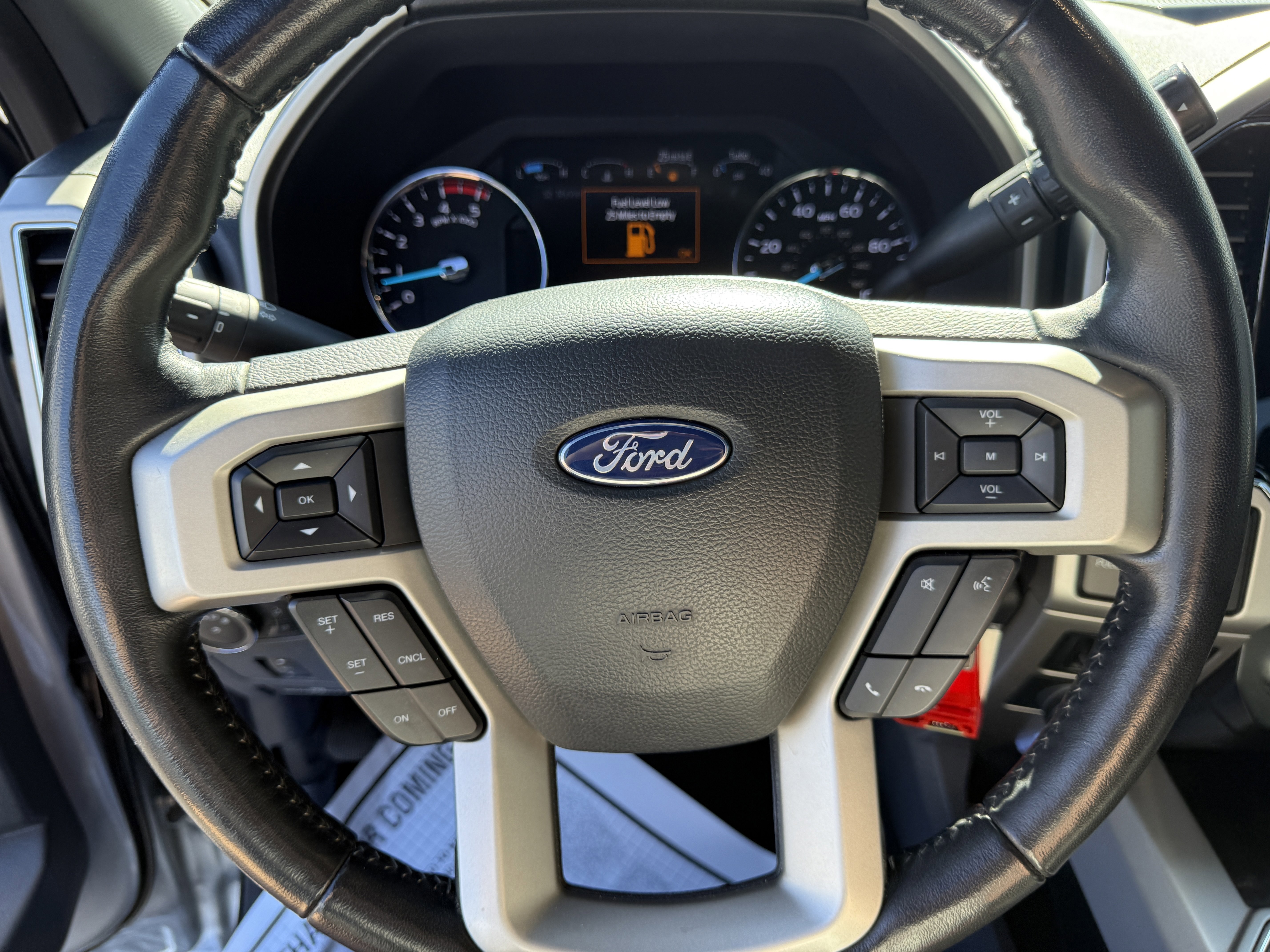 Certified 2022 Ford F250 Lariat w/ Tremor Off-Road Package image 29