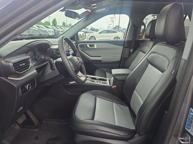 Certified 2024 Ford Explorer XLT w/ Equipment Group 202A AWD/4WD image 13