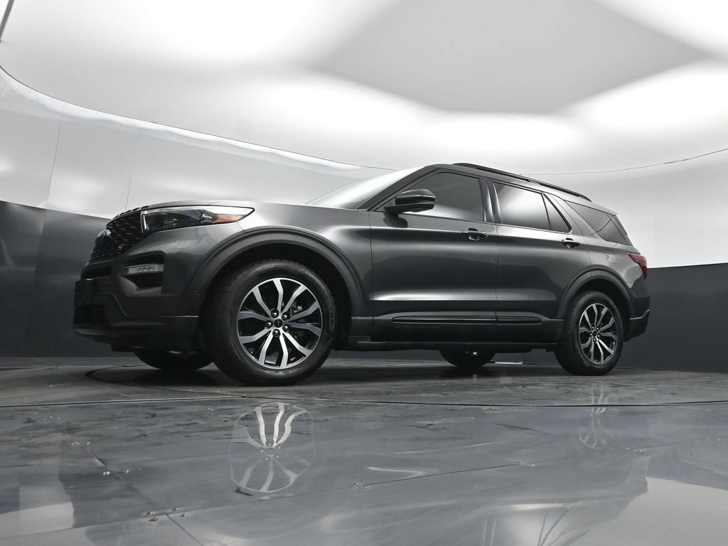 Certified 2020 Ford Explorer ST w/ Premium Technology Package AWD/4WD image 47