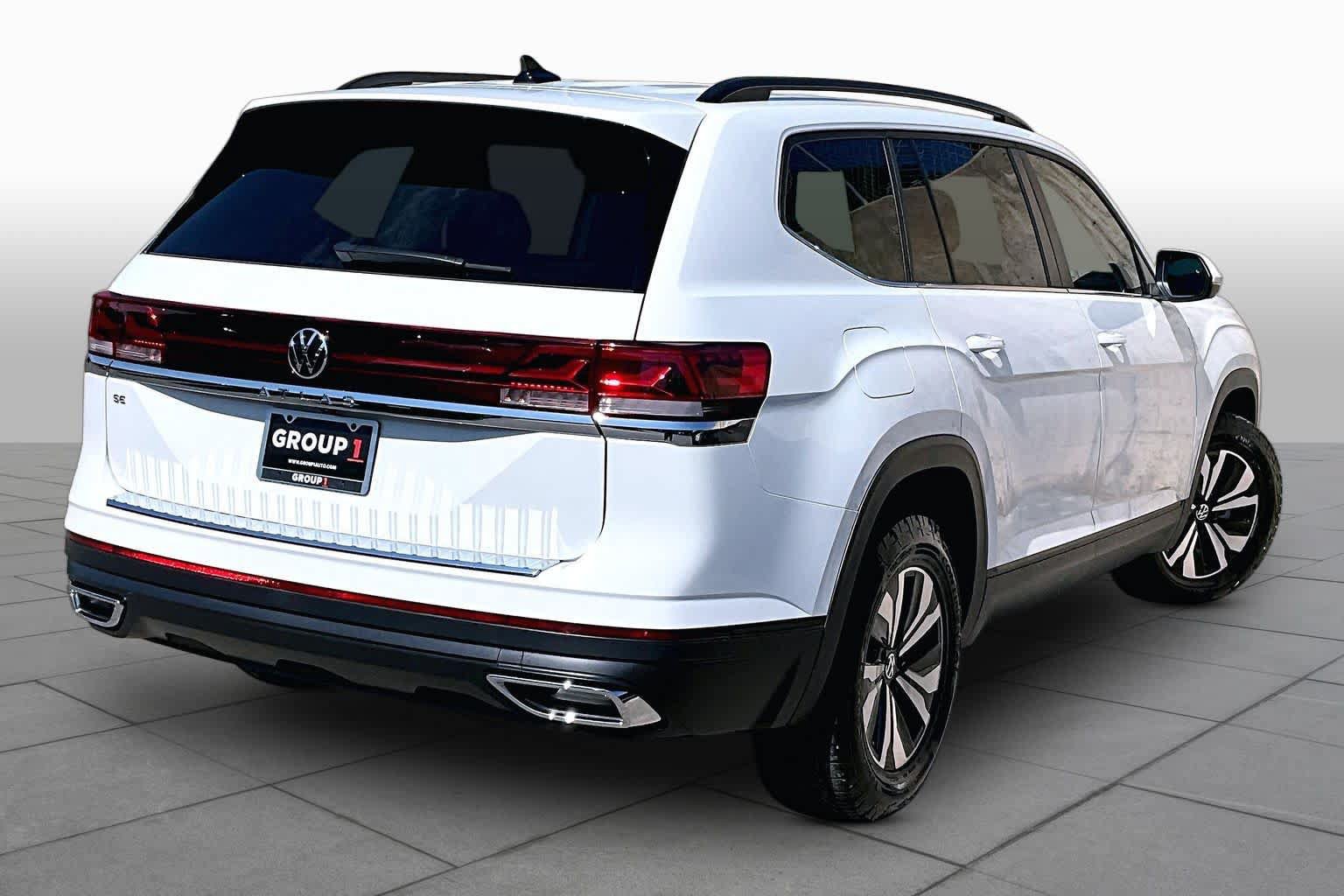 Used 2025 Volkswagen Atlas SE FWD image 7
