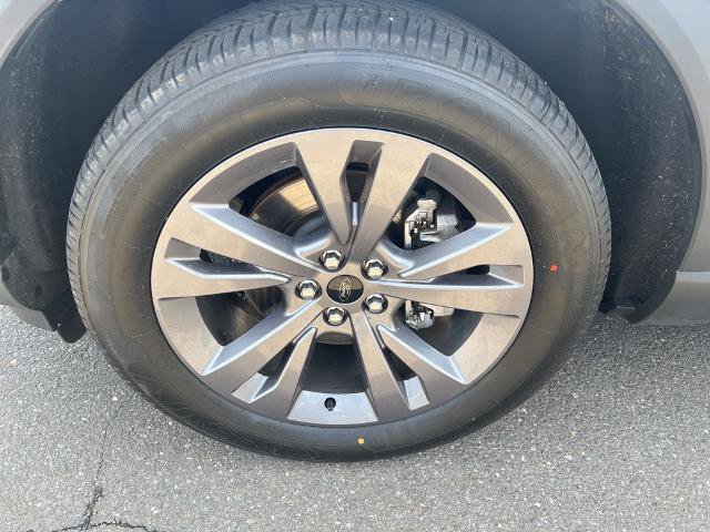 Certified 2022 Ford Explorer XLT w/ Equipment Group 202A image 11