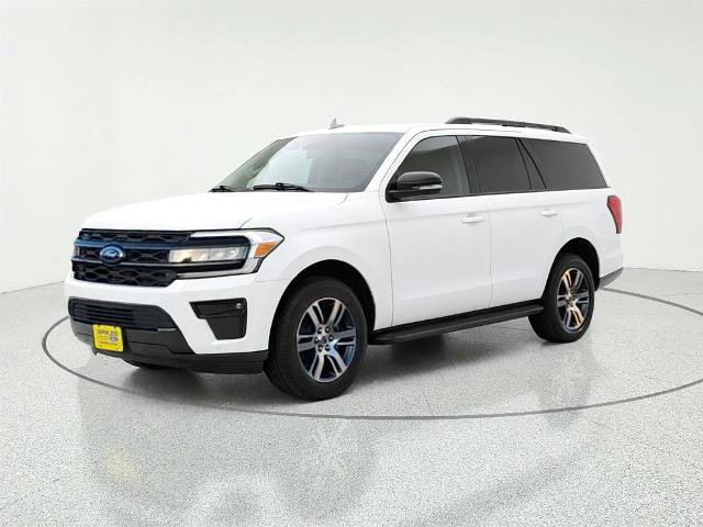 Certified 2024 Ford Expedition XLT RWD image 3