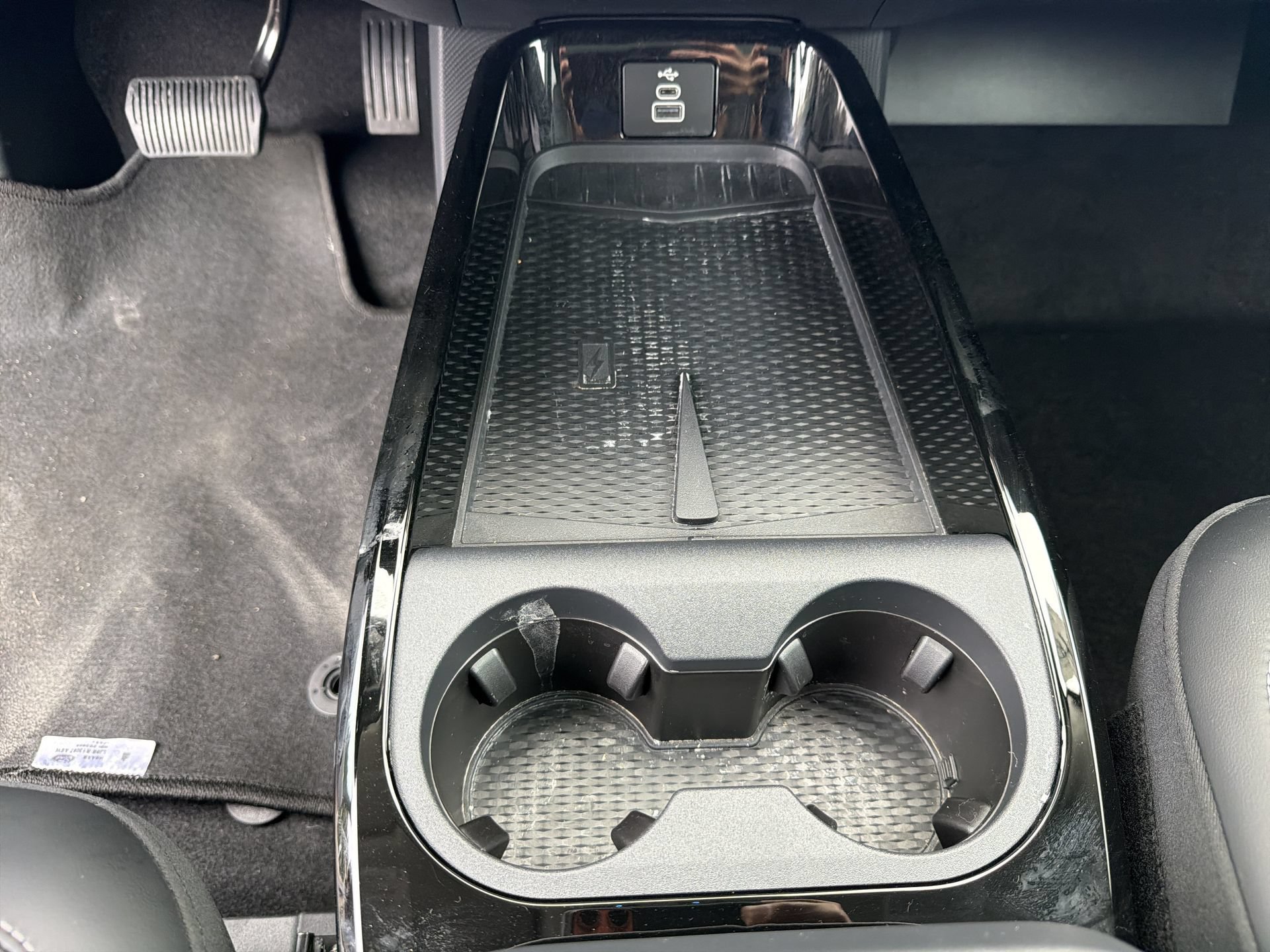 Certified 2025 Ford Mustang Mach-E Premium AWD/4WD image 4