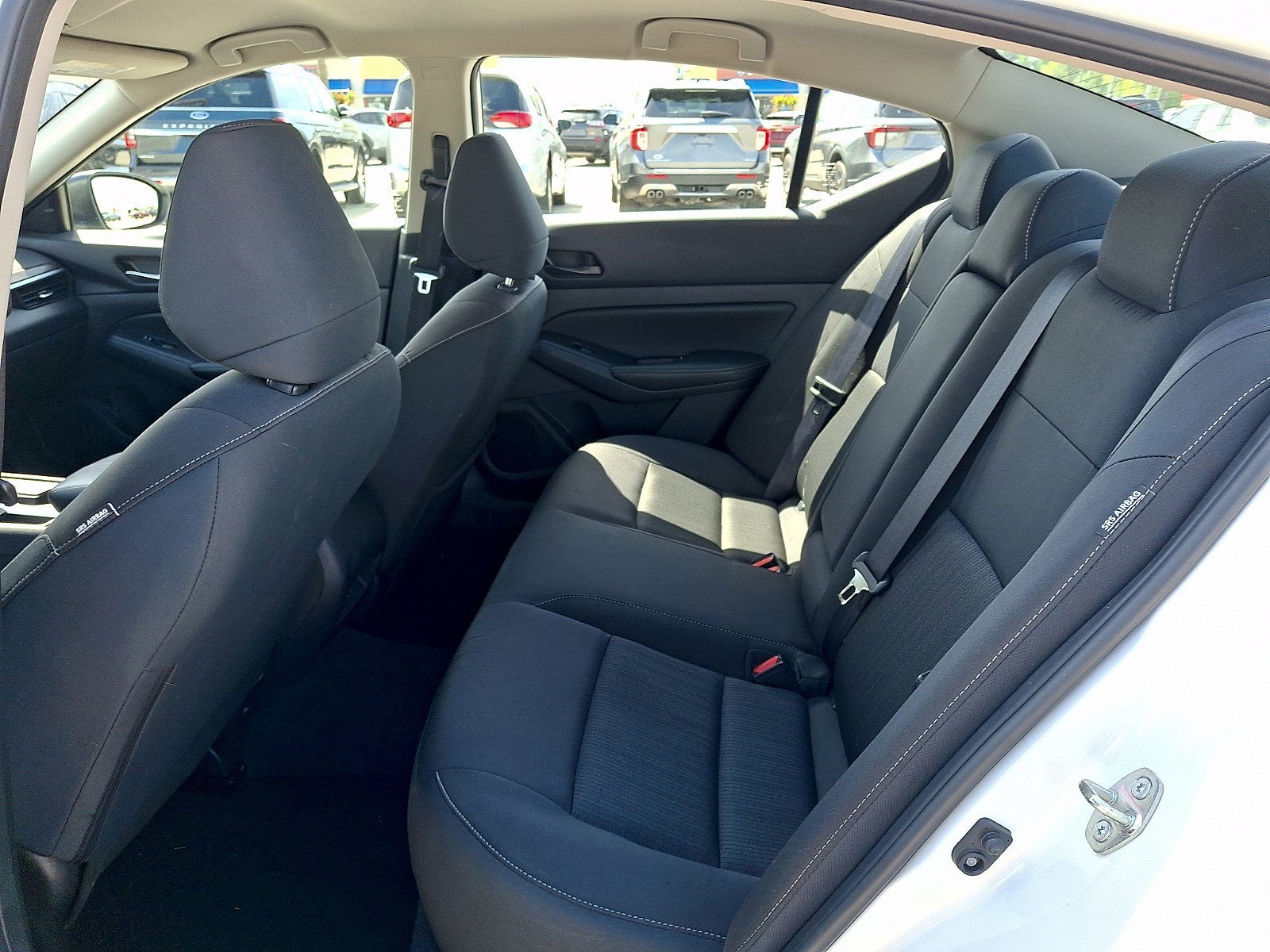 Used 2025 Nissan Altima 2.5 SV FWD image 9