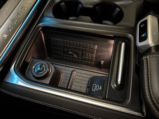 Certified 2025 Ford Expedition Platinum AWD/4WD image 31