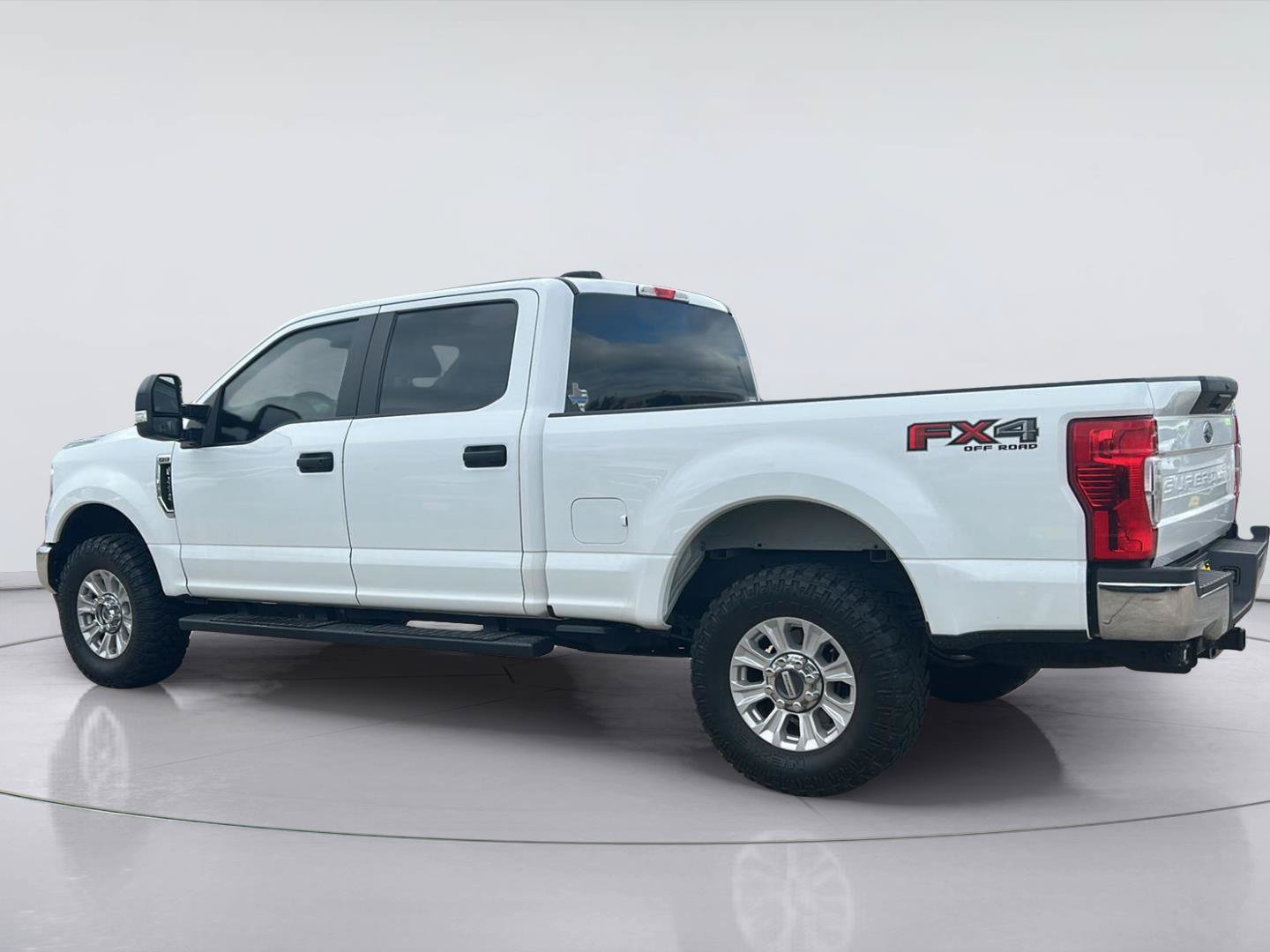 Certified 2022 Ford F250 XL w/ STX Appearance Package AWD/4WD image 6