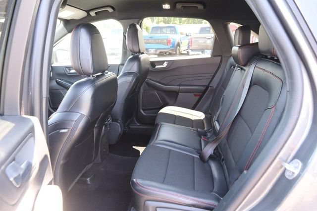 Certified 2025 Ford Escape ST-Line FWD image 9