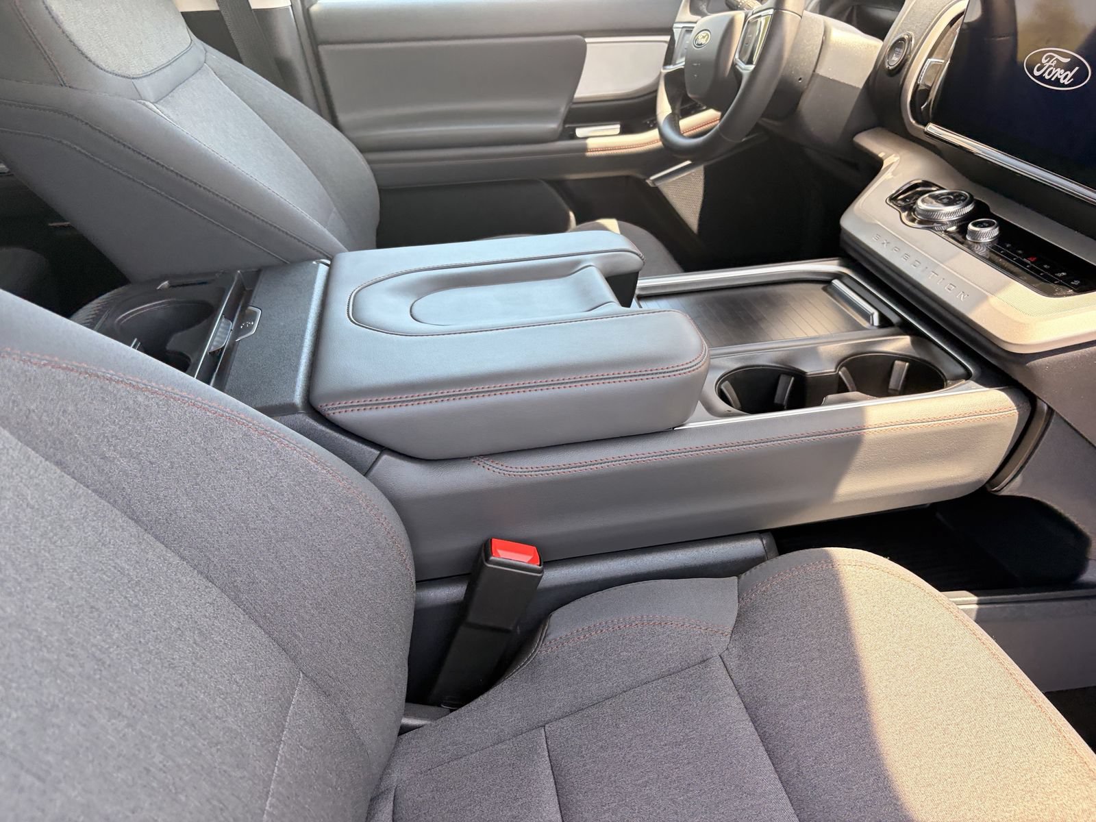 Certified 2025 Ford Expedition Active AWD/4WD image 10