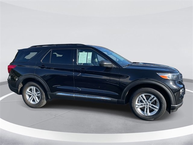 Certified 2022 Ford Explorer XLT w/ Equipment Group 202A image 2