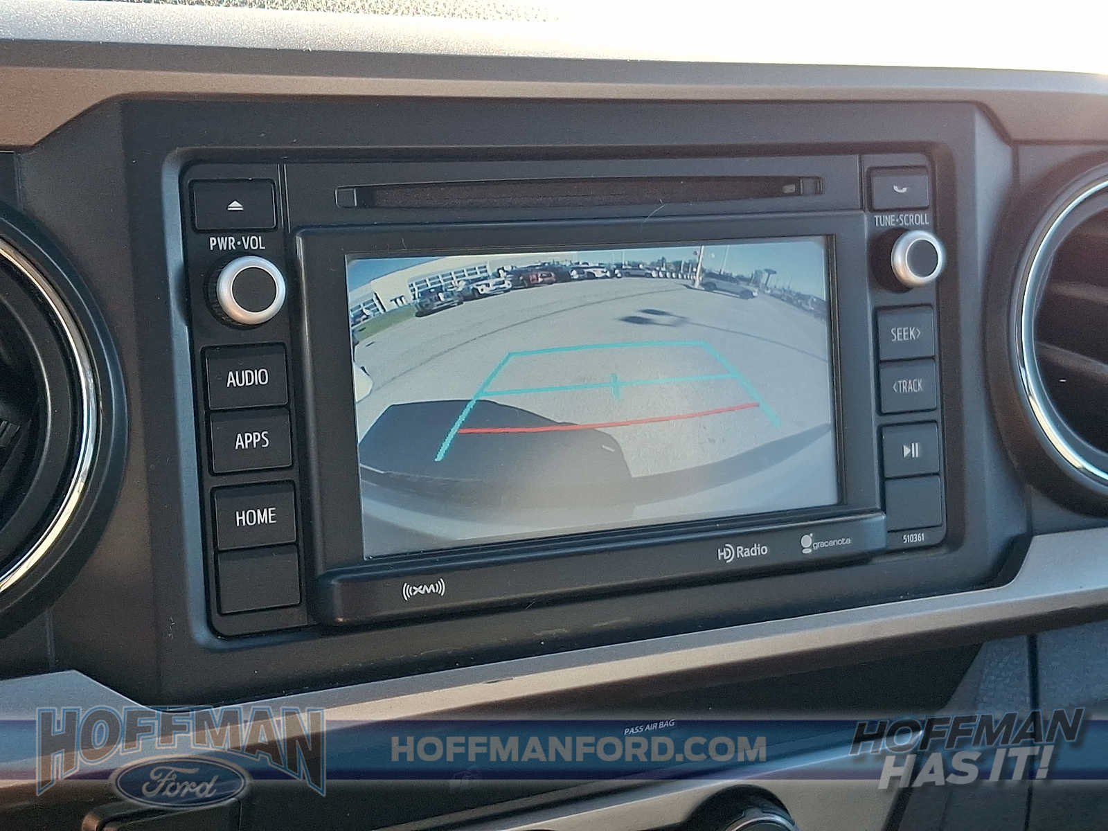 Used 2019 Toyota Tacoma SR5 AWD/4WD image 17