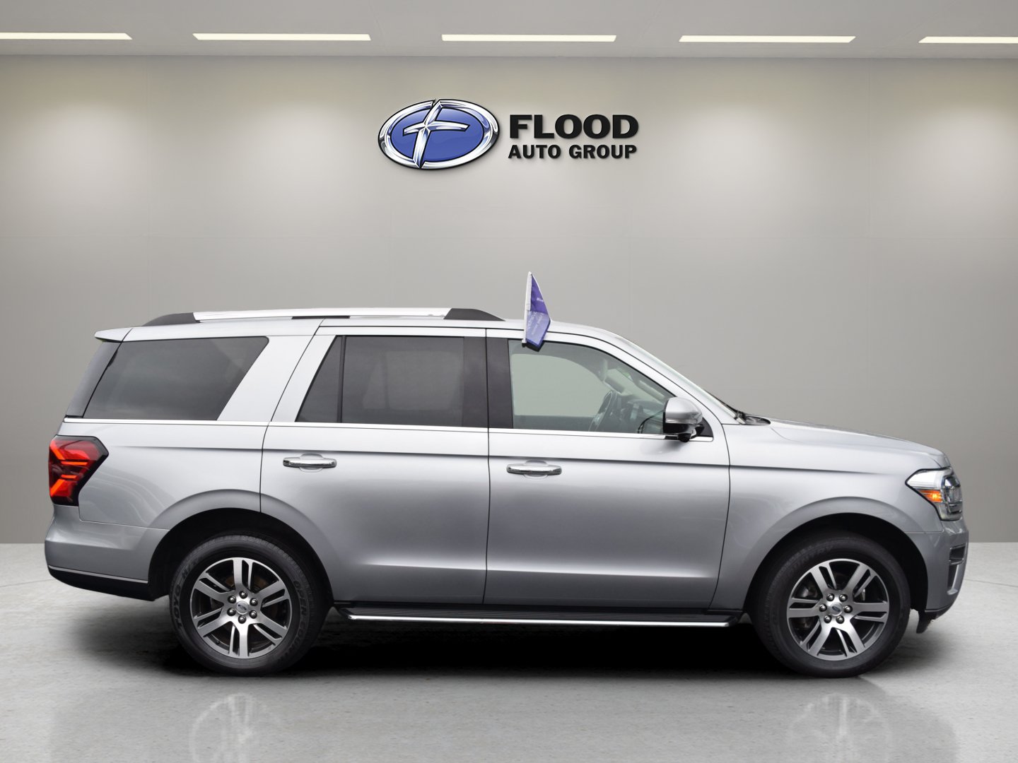 Certified 2022 Ford Expedition Limited AWD/4WD image 3
