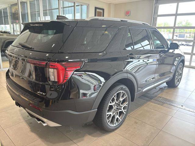 Certified 2025 Ford Explorer Platinum w/ Ultimate Package AWD/4WD image 3