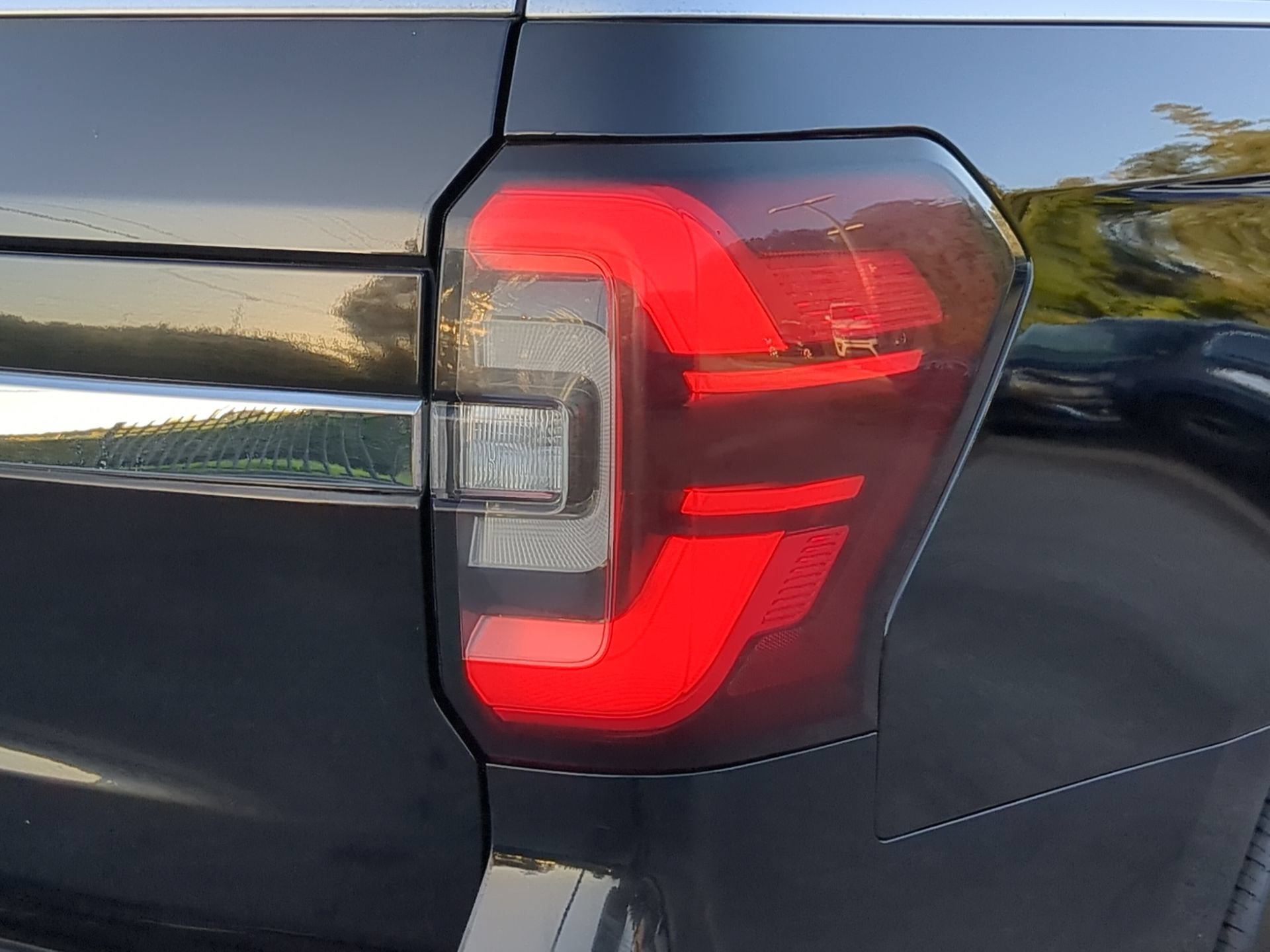 Certified 2024 Ford Expedition Limited AWD/4WD image 45