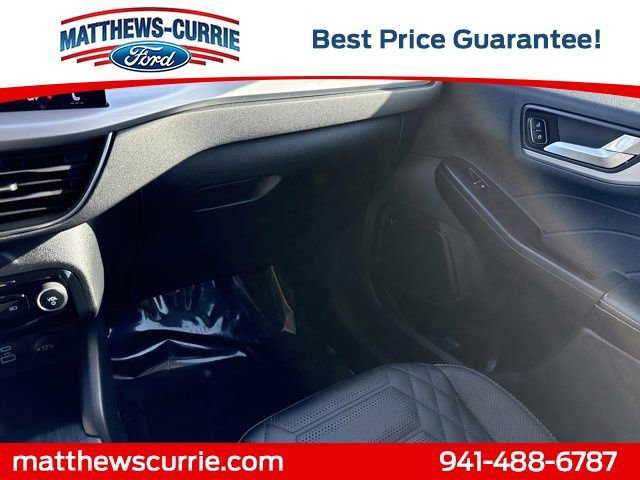 Certified 2023 Ford Escape Platinum w/ Premium Technology Package AWD/4WD image 24