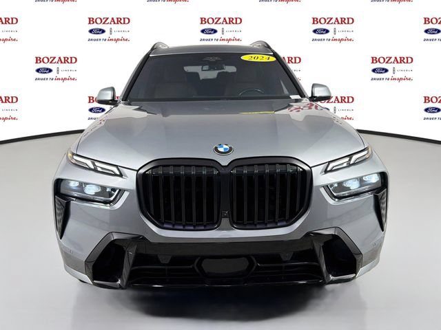 Used 2024 BMW X7 xDrive40i AWD/4WD image 2