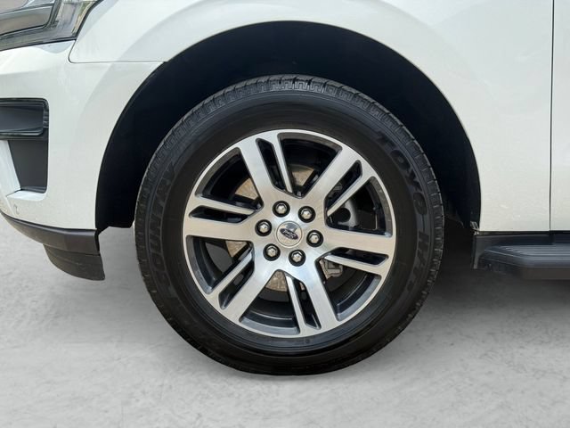 Certified 2024 Ford Expedition XLT RWD image 24