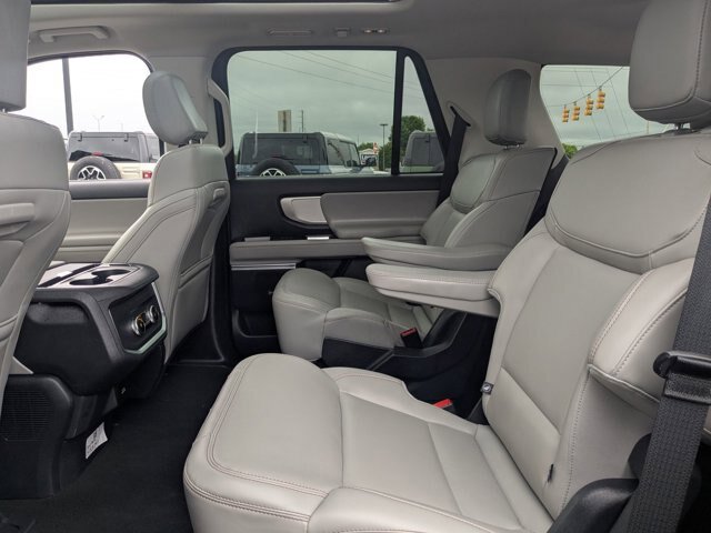 Certified 2025 Ford Expedition Active RWD image 29