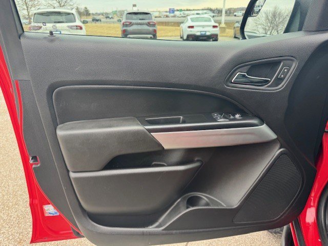 Used 2019 Chevrolet Colorado ZR2 w/ Colorado ZR2 Bison Edition image 11