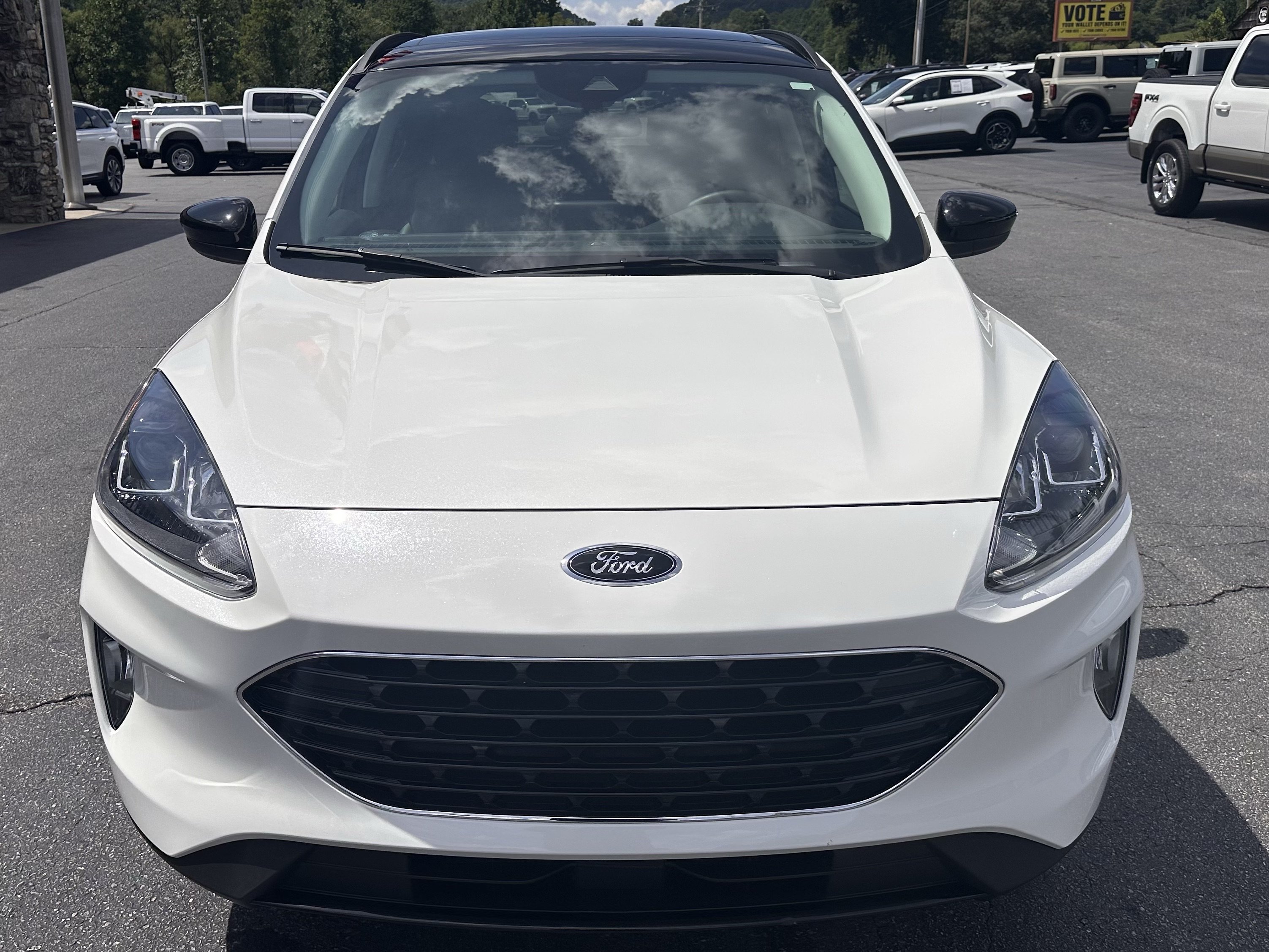 Certified 2022 Ford Escape SEL w/ SEL Stealth AWD Package image 3