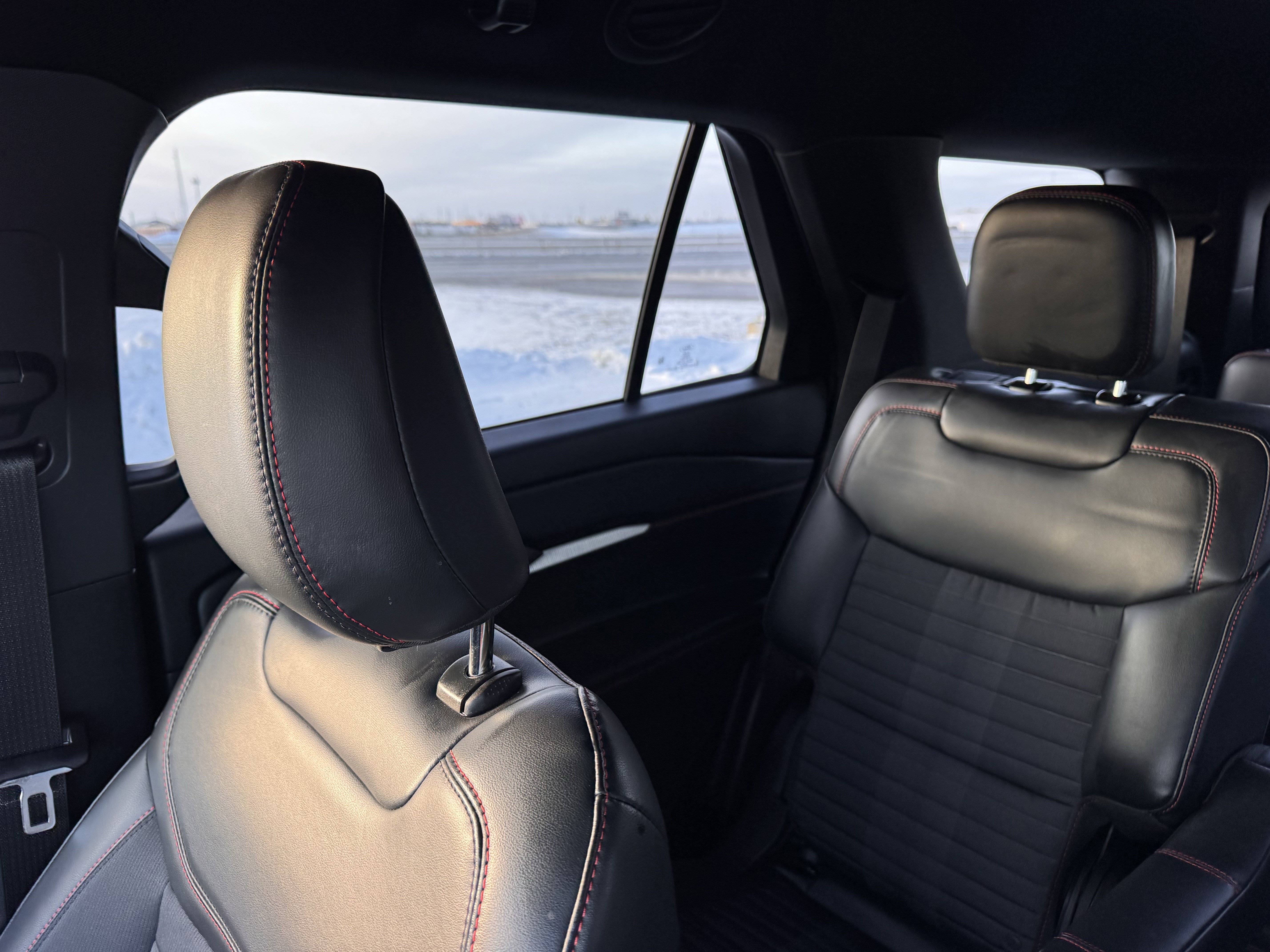 Certified 2025 Ford Explorer ST-Line image 12