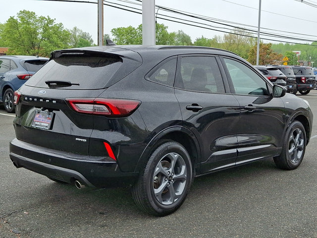 Certified 2023 Ford Escape ST-Line w/ Tech Pack #1 AWD/4WD image 11