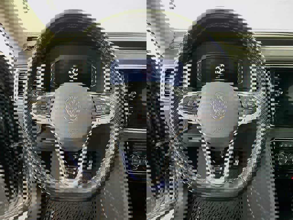 Used 2021 Volkswagen Atlas SEL Premium image 19