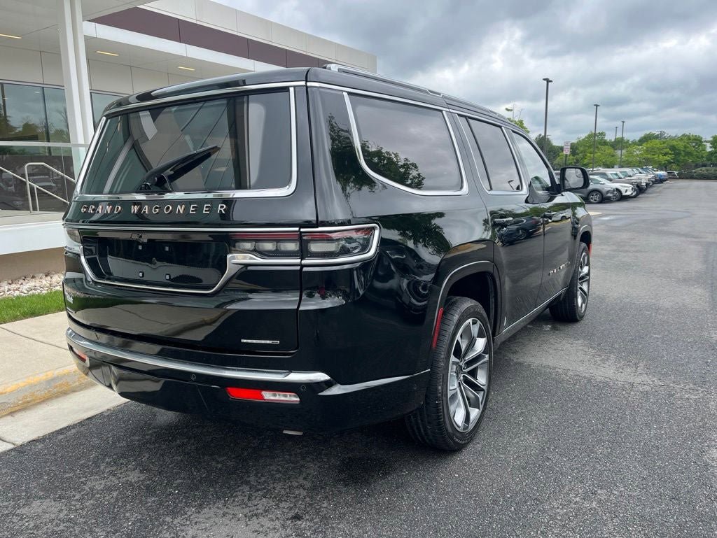 Used 2022 Jeep Grand Wagoneer Series III AWD/4WD image 9