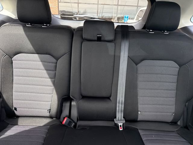 Certified 2024 Ford Edge SE image 19