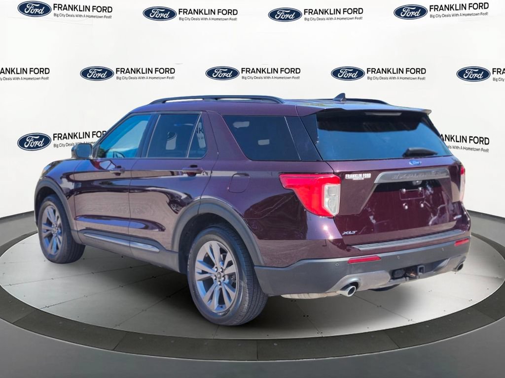 Certified 2022 Ford Explorer XLT w/ Equipment Group 202A AWD/4WD image 3