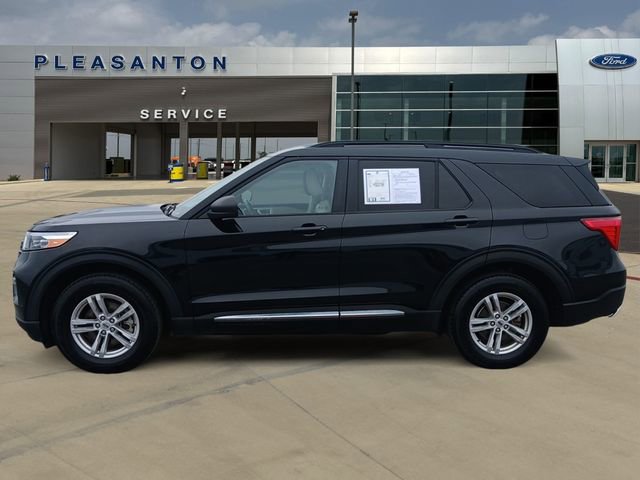 Certified 2024 Ford Explorer XLT w/ Equipment Group 202A AWD/4WD image 2