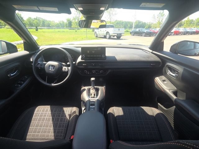 Used 2025 Honda HR-V Sport image 18