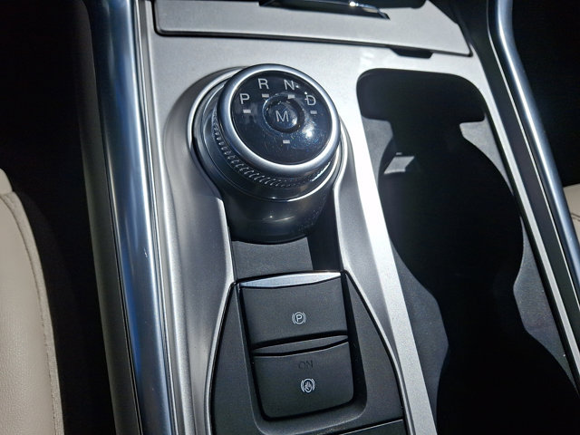 Certified 2020 Ford Explorer Platinum w/ Premium Technology Package AWD/4WD image 17