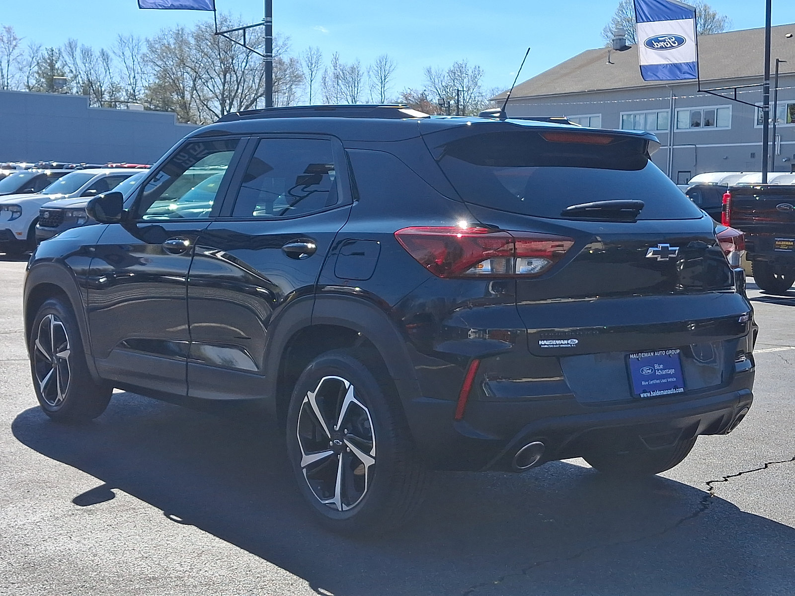 Used 2023 Chevrolet TrailBlazer RS w/ Convenience Package FWD image 5