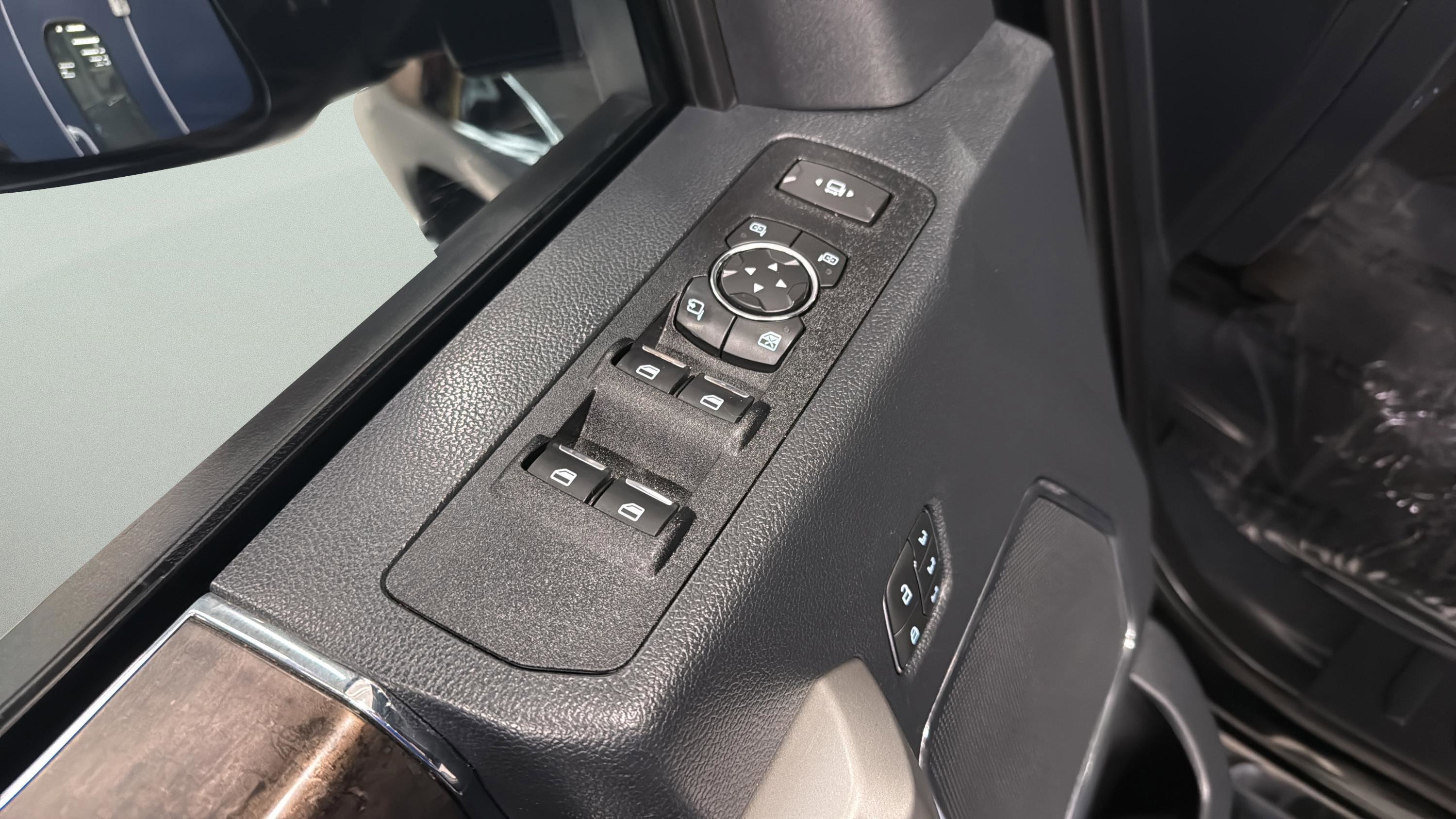 Certified 2022 Ford F250 Lariat w/ Lariat Ultimate Package image 10