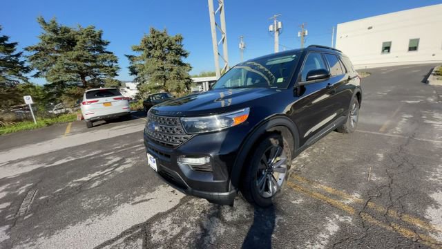 Certified 2022 Ford Explorer XLT w/ Equipment Group 202A AWD/4WD image 5