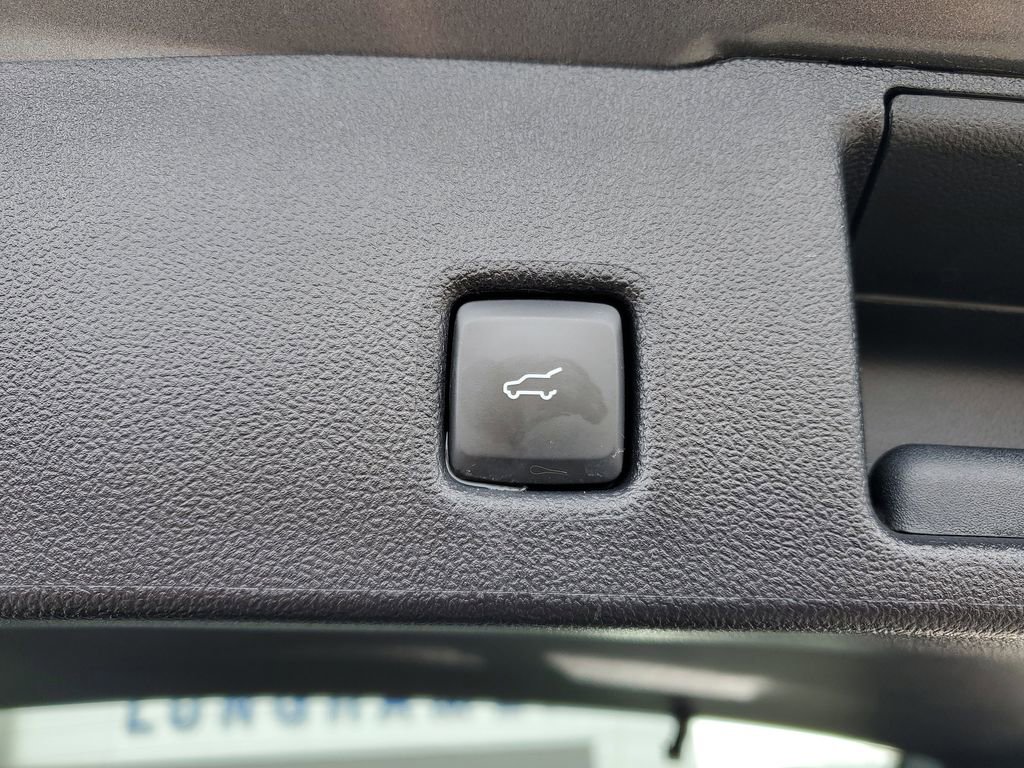 Certified 2025 Ford Escape Platinum AWD/4WD image 33