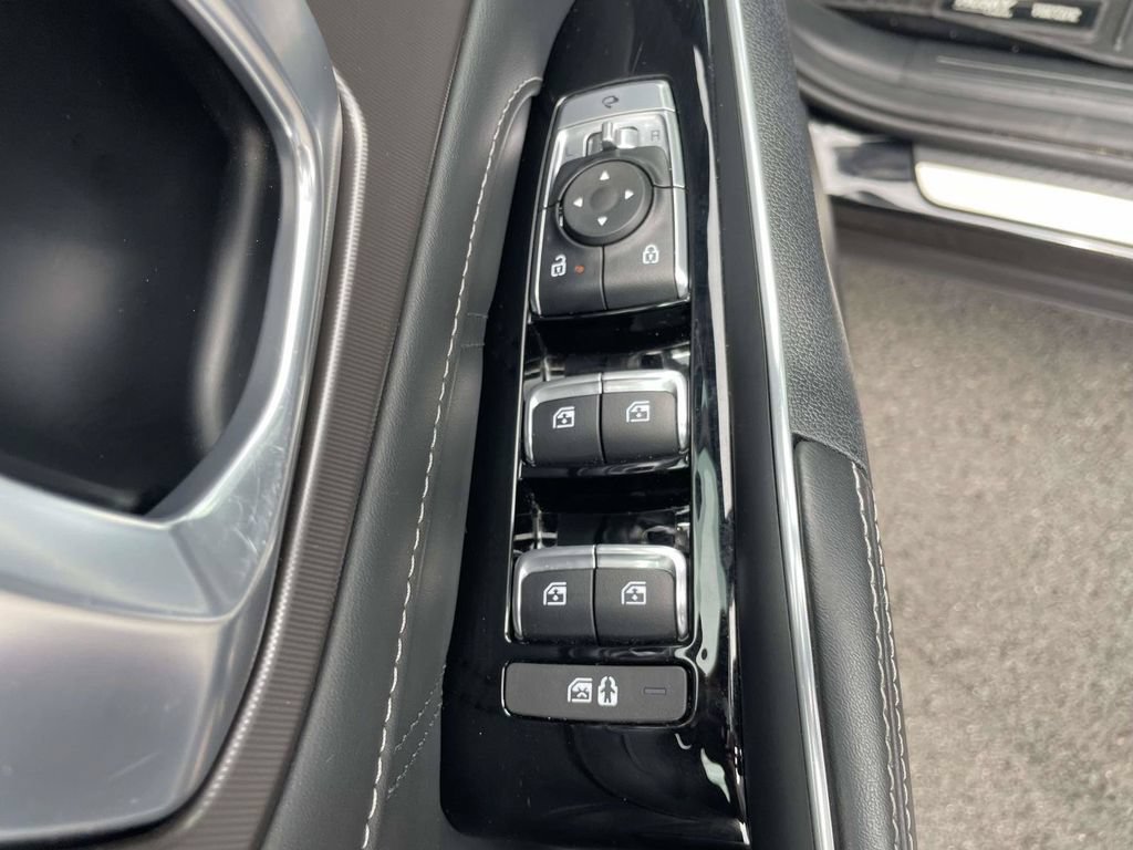 Used 2024 Kia Sorento SX FWD image 16