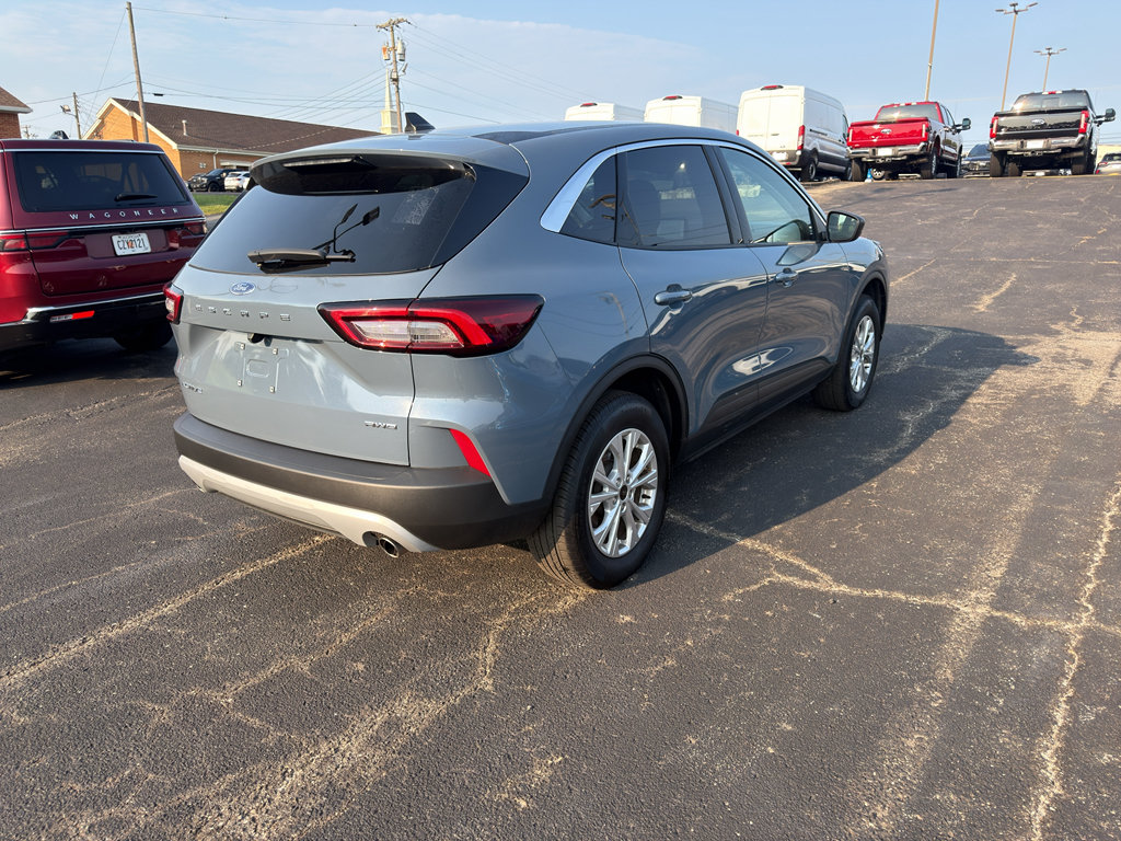 Certified 2024 Ford Escape Active AWD/4WD image 3