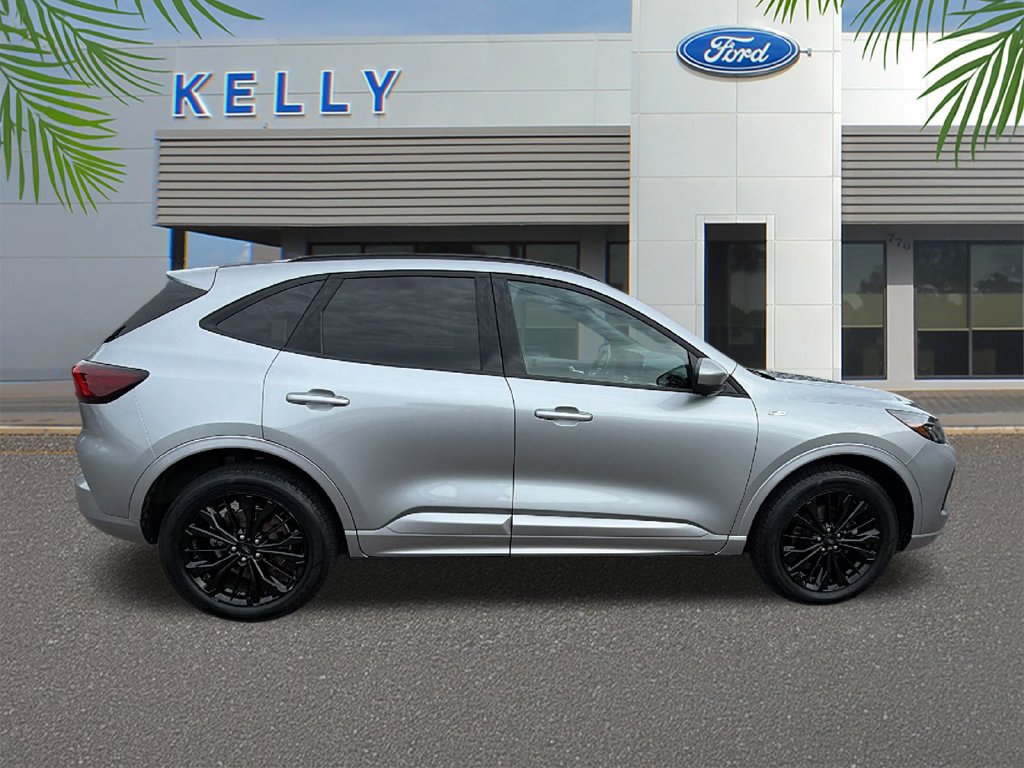 Certified 2024 Ford Escape ST-Line Elite AWD/4WD image 6