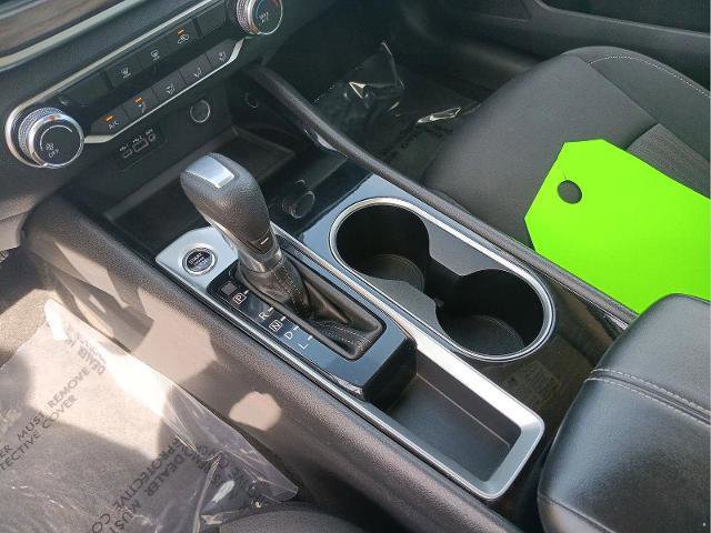 Used 2024 Nissan Altima 2.5 SV image 19