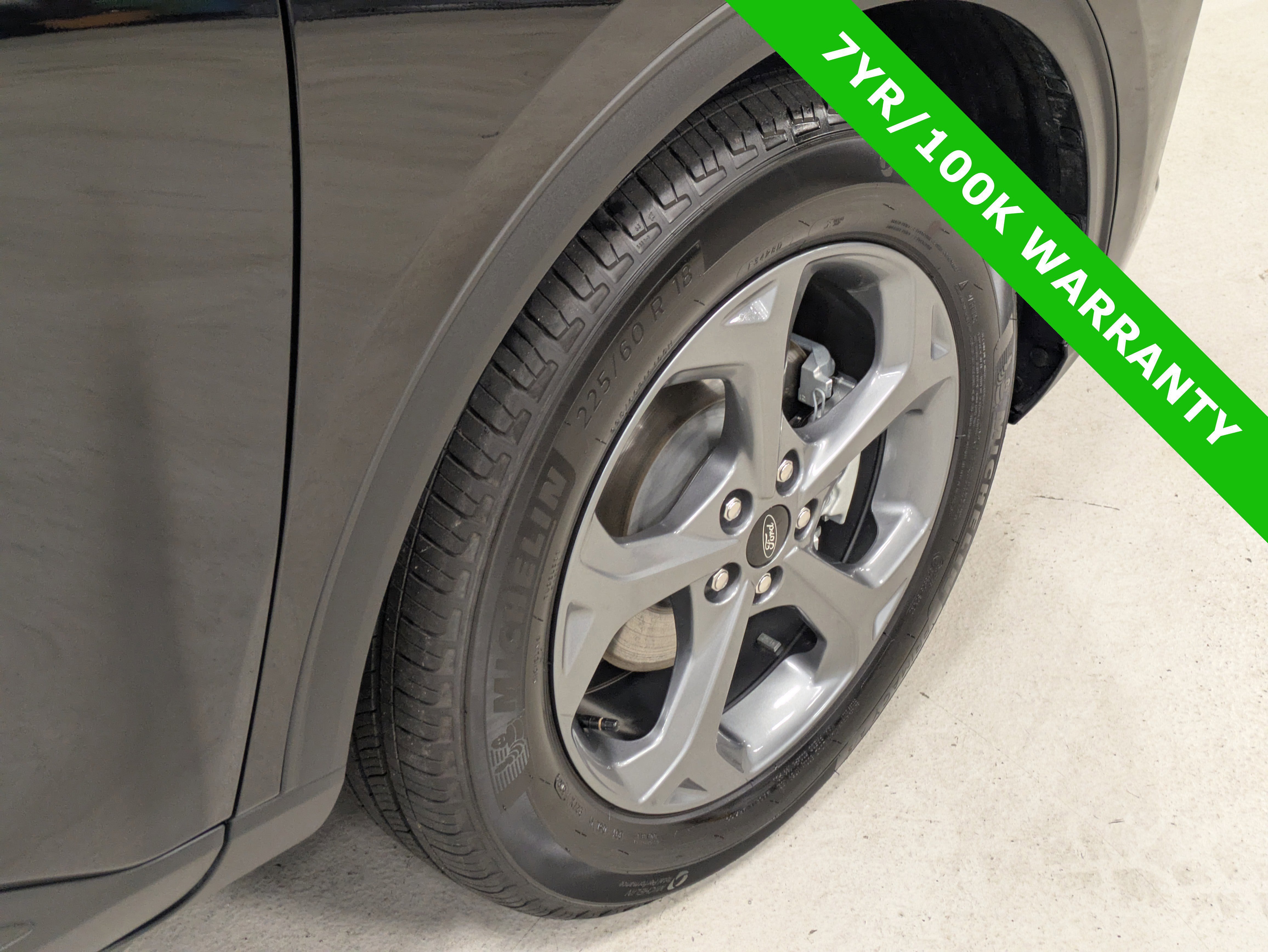 Certified 2025 Ford Escape ST-Line image 12