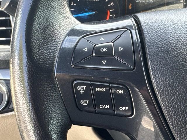 Certified 2019 Ford Explorer XLT image 9