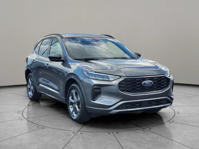 Certified 2023 Ford Escape ST-Line w/ Tech Pack #1 AWD/4WD image 14