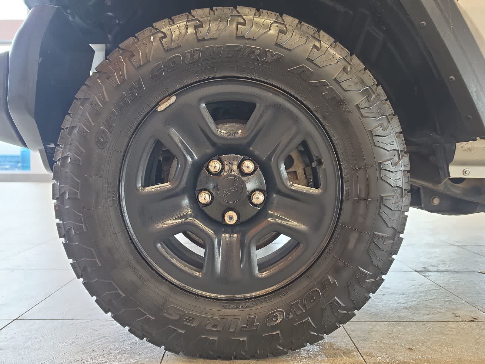 Used 2023 Jeep Wrangler Sport AWD/4WD image 12